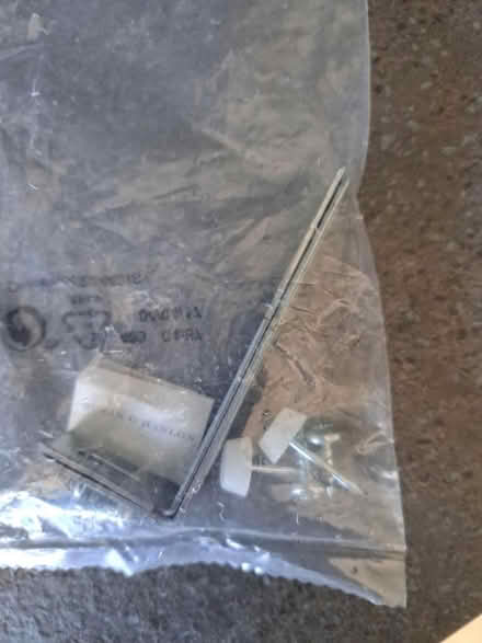 Photo of free Brackets and screws (Wokingham RG40) #1