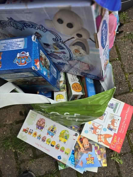 Photo of free Puzzles and books (CR8) #1