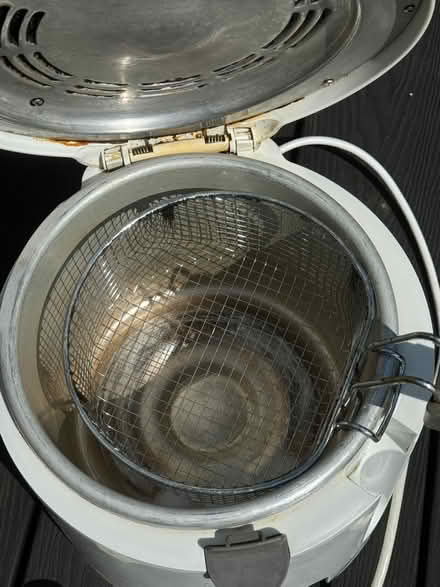 Photo of free Kenwood Deep Fat Fryer (Witney OX29) #2