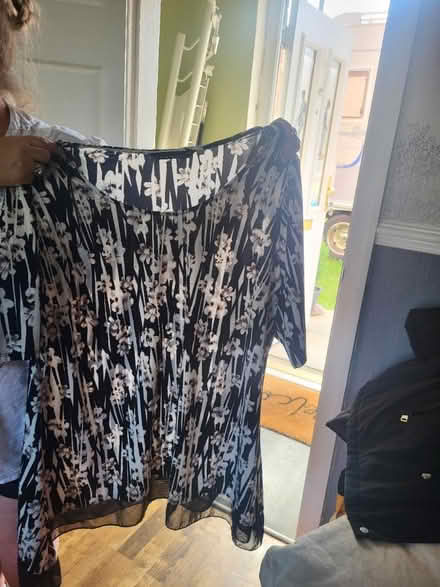 Photo of free Womens clothes (Wf3 3pz) #4