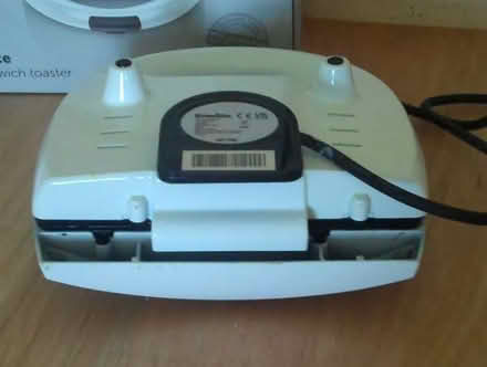 Photo of free sandwich toaster (stirchley B30) #3
