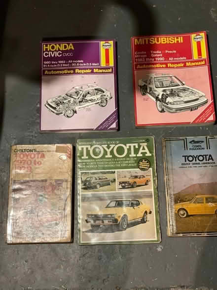 Photo of free Auto repair manuals (Phinney Ridge) #1