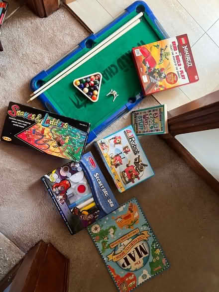 Photo of free Kids toys, bits missing (Ng4 3dd) #1
