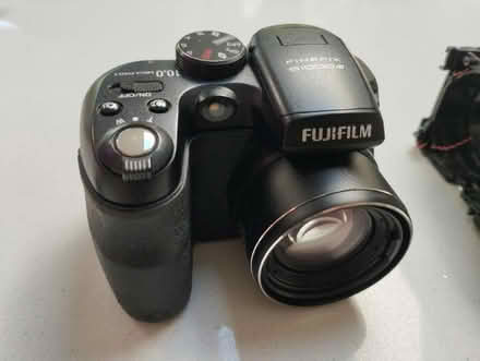 Photo of free Fujifilm finepix s1000fd (East grinstead, Furzefield) #2
