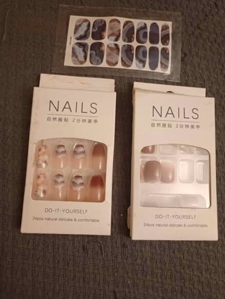Photo of free Press on nails (Ringoes) #1