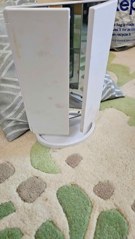 Photo of free Small mirror (IG1) #1