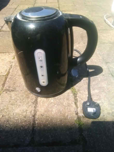 Photo of free Black kettle (Frenchay BS16) #1