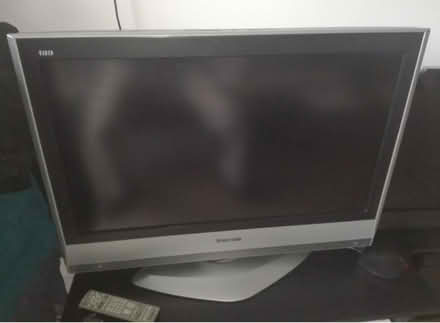 Photo of free 32 inch Flatscreen TV (Boston Manor, W7) #1