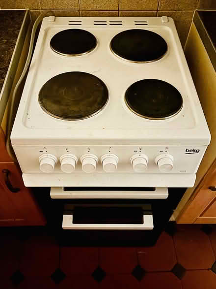 Photo of free Electric Cooker (Wornington Green W10) #1