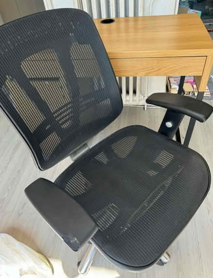 Photo of free Desk & Office chair (Ealing W13) #4