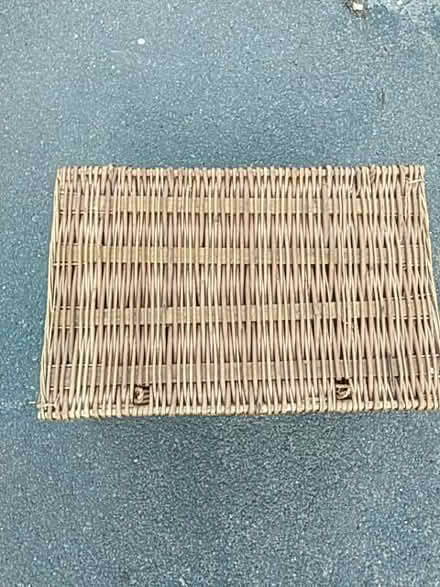 Photo of free Large Picnic Basket (Henley-on-Thames RG9) #1