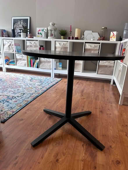 Photo of free Table (Notting Hill Gate W11) #1