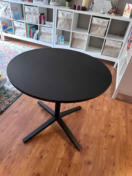Photo of free Table (Notting Hill Gate W11) #4