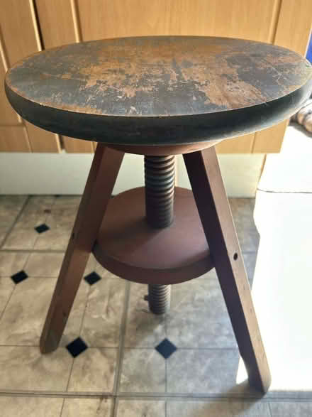 Photo of free Stool (Sidley) #1