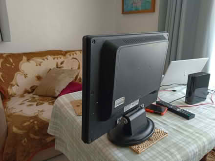 Photo of free Flat Screen Computer Monitor (Fort Pitt ME1) #2