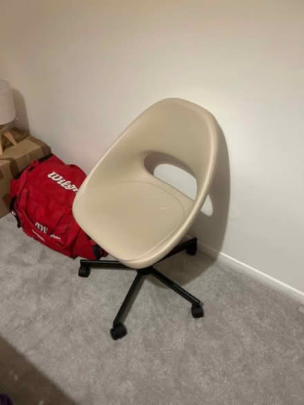 Photo of free Desk chair (Holloway Road) #1