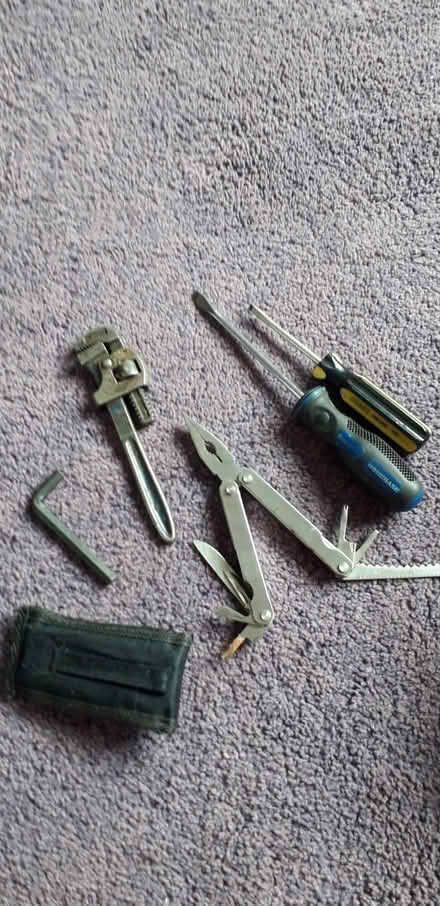 Photo of free Assorted tools (Welling DA16) #1