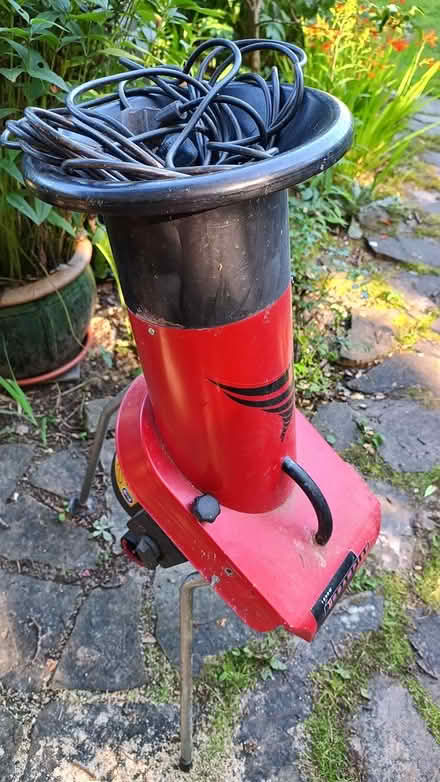 Photo of free Wood chipper/garden shredder (Blacklands, Hastings, TN34) #1