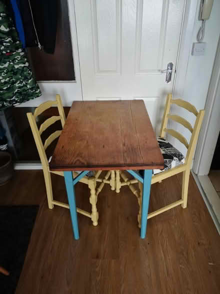 Photo of free Table and chairs (Heaton Mersey SK4) #1