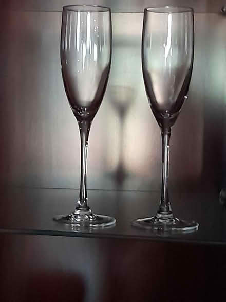 Photo of free Pair of glass champagne/wine flutes (Springfield , MK6) #1