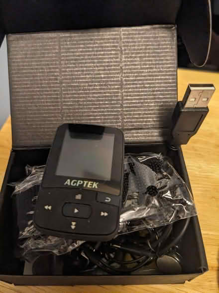 Photo of free clip on mp3 player (Don Mills and Steeles) #1