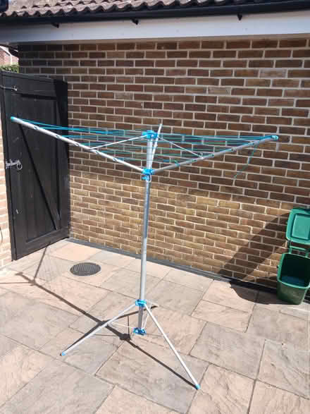 Photo of free Free standing rotary washing line (CM12) #1