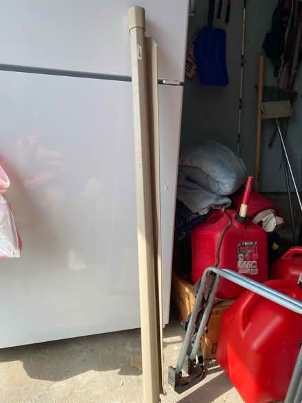 Photo of free Escape Cargo space cover (Lindenhurst south of Hoffman) #1