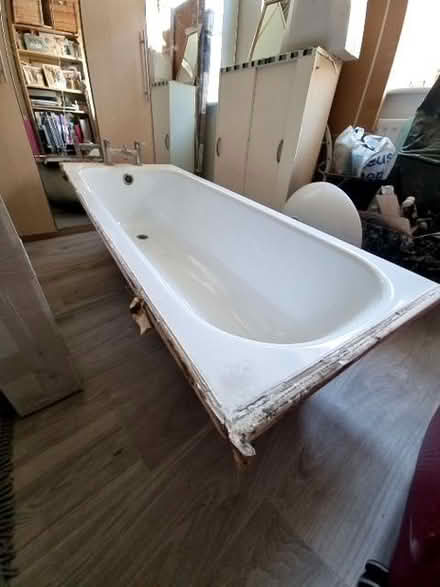 Photo of free Steel bathtub (Vauxhall SW8) #3