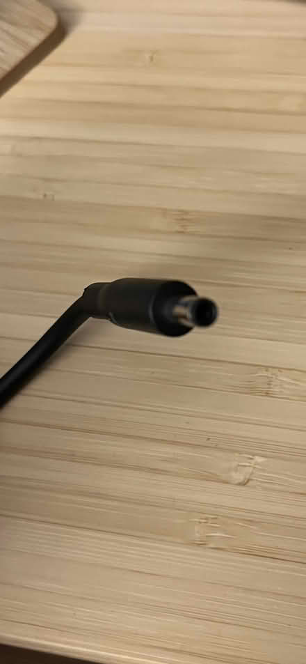 Photo of free “Dell” power adapter (Whitechapel E1) #2