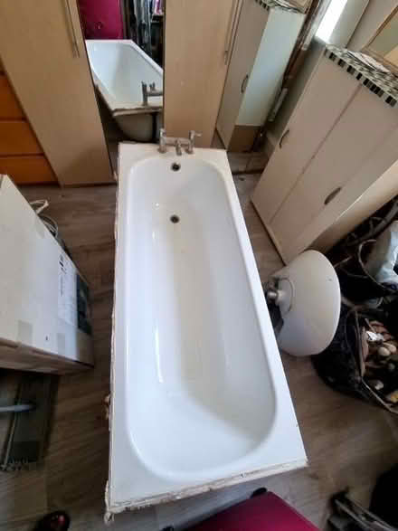 Photo of free Steel bathtub (Vauxhall SW8) #1