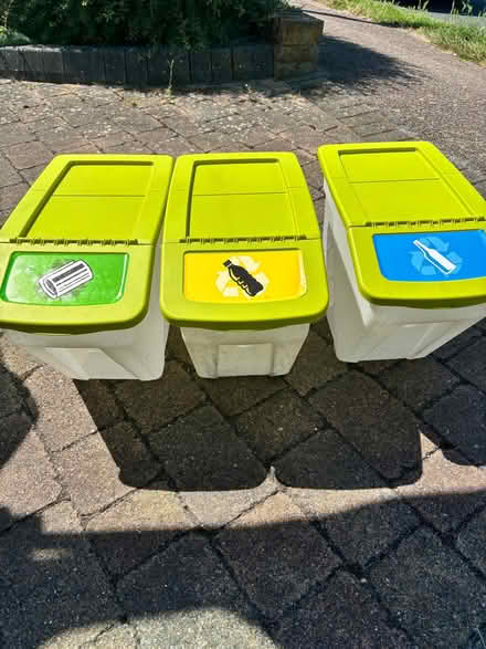 Photo of free Household recycling bins (Broxbourne EN11) #1