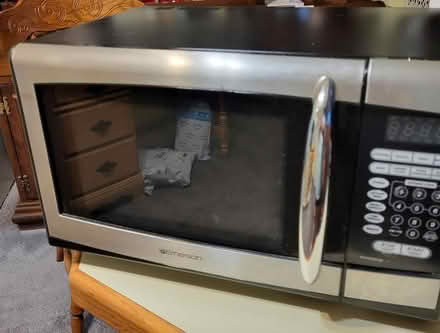 Photo of free microwave oven (Montgomeryville PA) #1