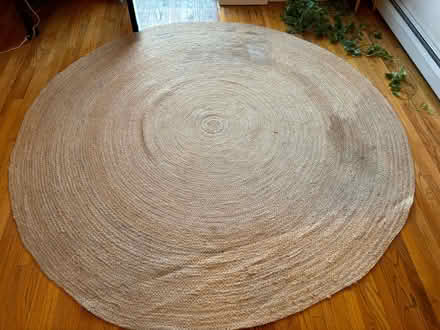 Photo of free 8’ round jute rug (UES/Spanish Harlem) #2