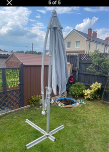 Photo of Sun umbrella/parasol (Upper Basildon RG8) #1