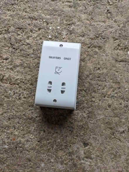 Photo of free Shaver socket with pattress box (Fareham PO16) #1