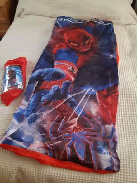 Photo of free Child's Spiderman sleeping bag (Weybridge KT13) #1