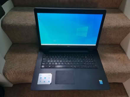 Photo of free Dell Laptop: Inspiron 1545 (2009) 15" Screen, 500Gb HDD, 4Gb (Silverknowes EH4) #1