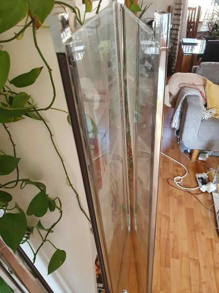 Photo of free Old shower glass doors (Borough Underground SE1) #4