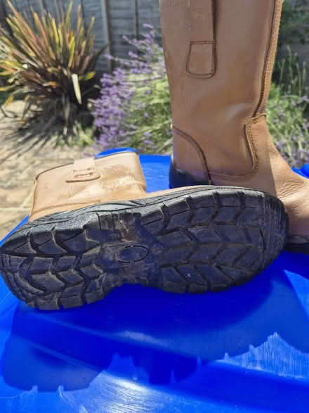 Photo of free Rigger boots, size 5 (ME9 Lower Halstow) #2