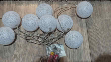 Photo of free battery operated lights (Fleetwood FY7) #1
