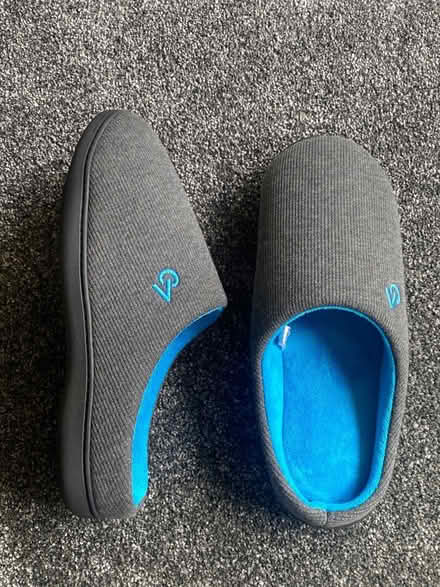 Photo of free Brand new foam mens slippers- size 10/11 (Clifton S60) #1