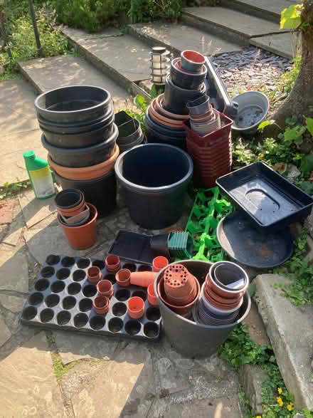 Photo of free variety of garden pots, bird feeders (Hastings TN35) #1