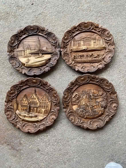 Photo of free Wood wall hangings (Lindenhurst south of Hoffman) #1