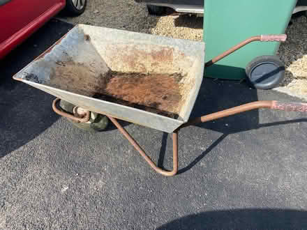 Photo of free Old wheelbarrow (Alstone GL51) #4