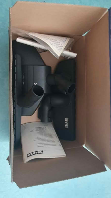 Photo of free Miele C3 vacuum attachments (Dalston E8) #1