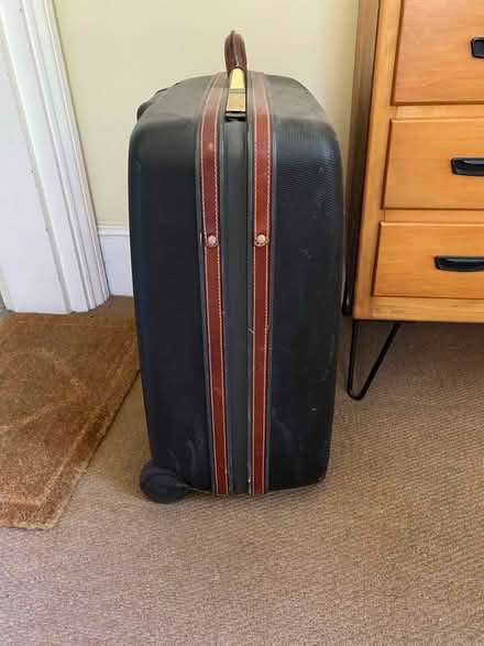 Photo of free samsonite luggage (exoensive range) (SE13) #4