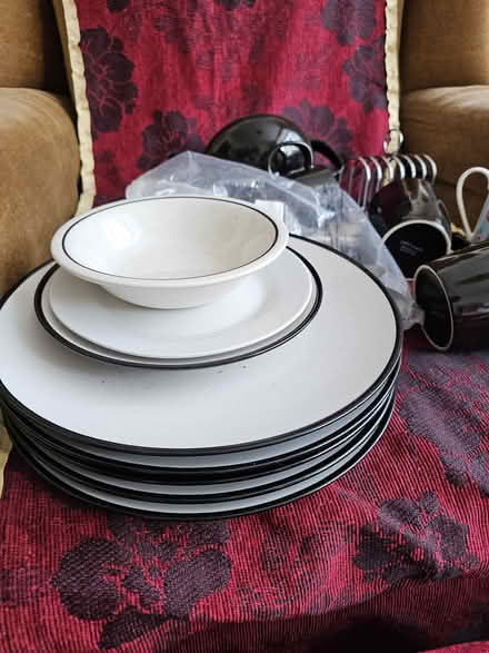 Photo of free Kitchen items lot (TW5, Hounslow West) #1