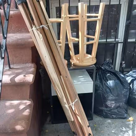 Photo of free Curb alert 25 Downing St (West Village by 10 Downing St) #1