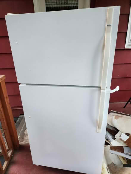 Photo of free Kenmore Refrigerator (Lake City Way) #2