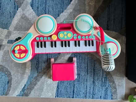 Photo of free Kids Piano with microphone and stool (River Thames TW18) #3